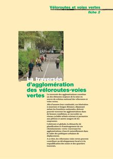 Véloroutes et voies vertes. : - Fiche 2. La traversée d agglomération des véloroutes-voies vertes - novembre 2001.
